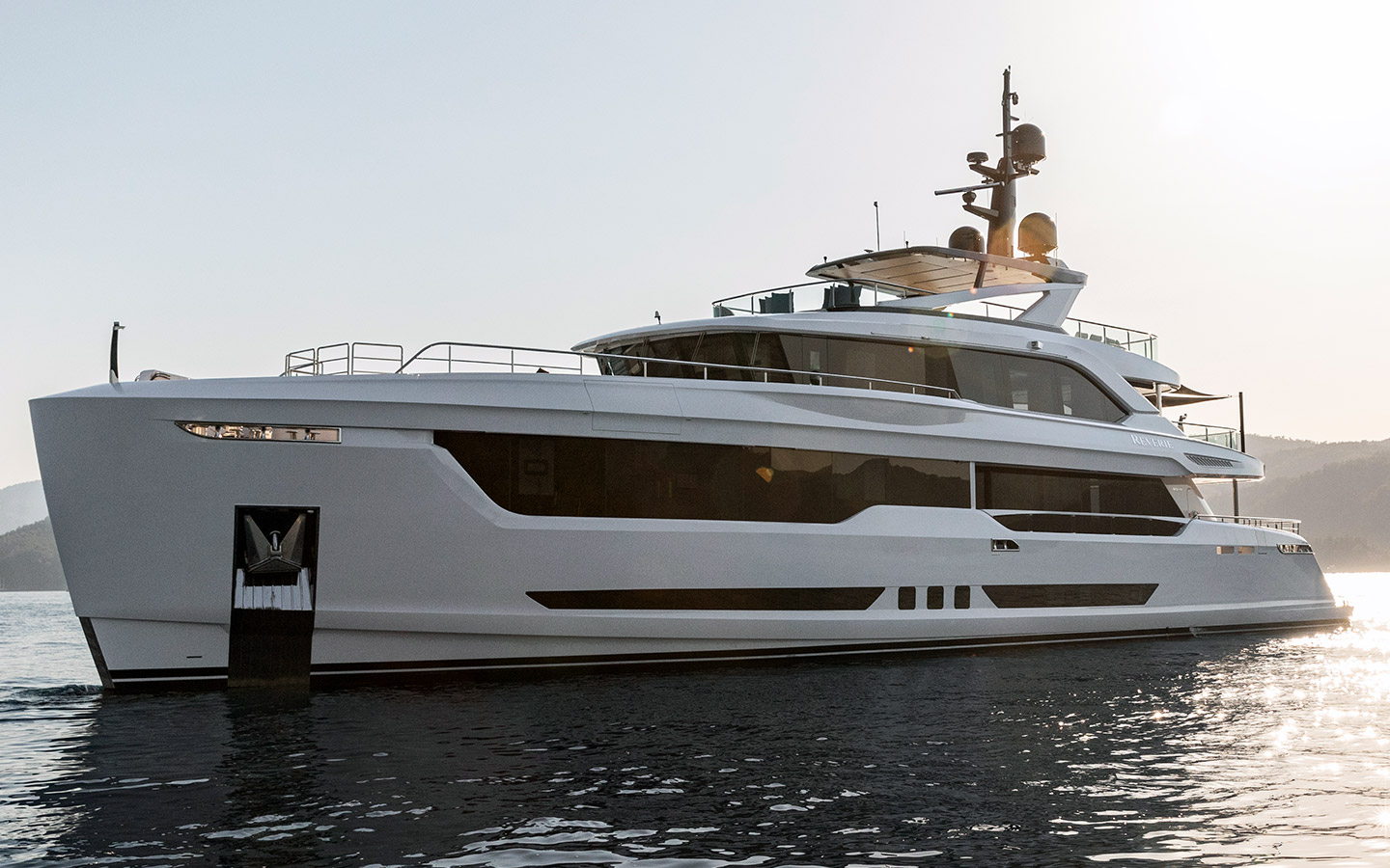 M/Y REVERIE 2